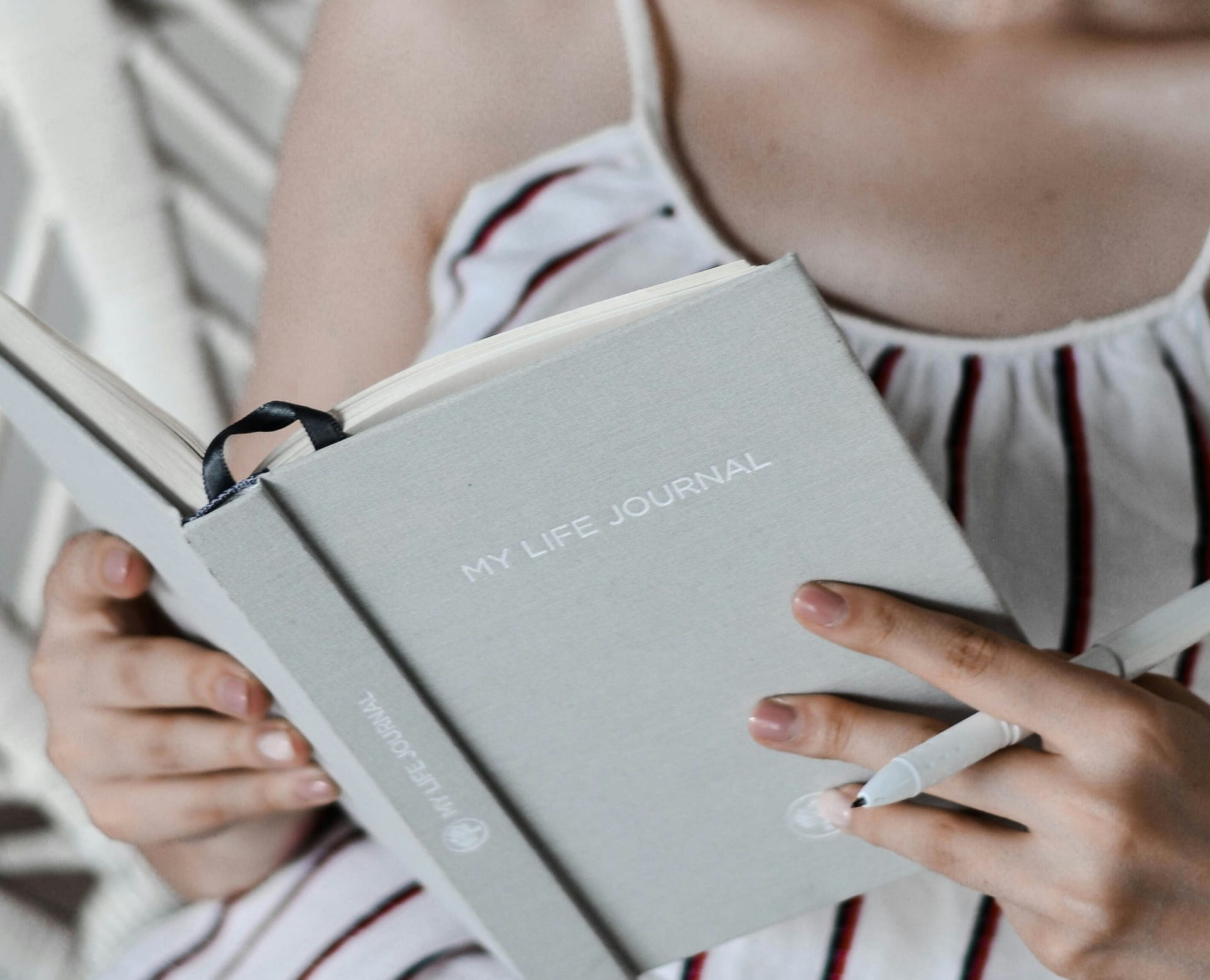 AI 연말회고 서비스 Year Log 운영기 (2편) - 데이터 분석과 제품 방향성